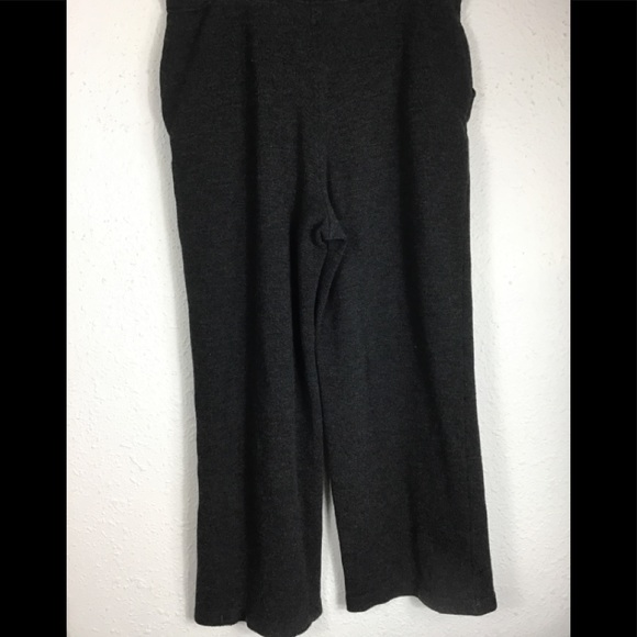 St. John sport black crop pants size 10 - Picture 6 of 7